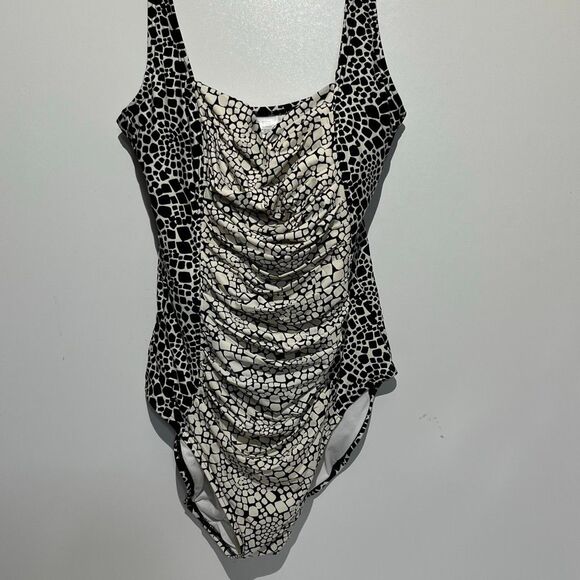 Calvin Klein Women's Black White Square Neck Ruched One Piece Swimsuit Size 16 - Picture 1 of 11